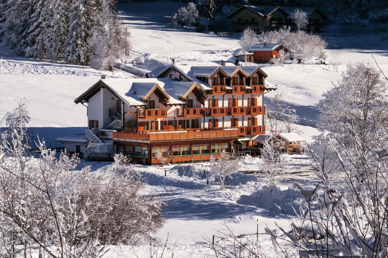 Отель Kapriol Кастелло-Тезино Экстерьер фото